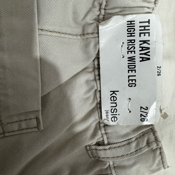Kensie Cream Jeans with Tag - Picture 3 of 3
